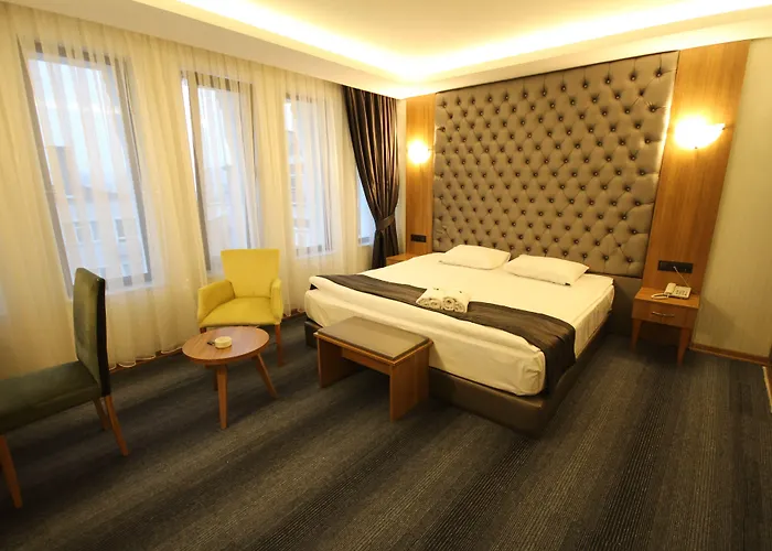 Grand Silay Hotel